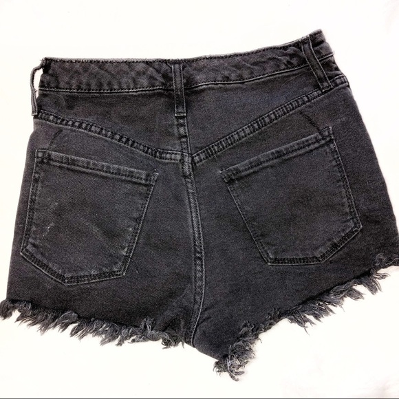 Mossimo sz 2 high rise denim distressed shorts - Picture 2 of 3